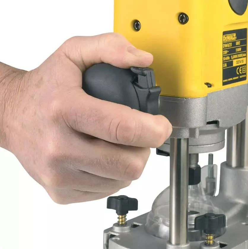Фрезер мережевий DeWalt DW621 - фото 4