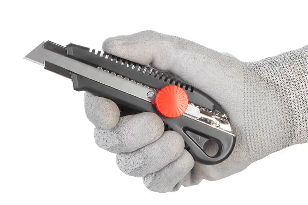 Ніж сегментний будівельний висувний Intertool 18 мм гвинтовий HT-0502 - фото 8