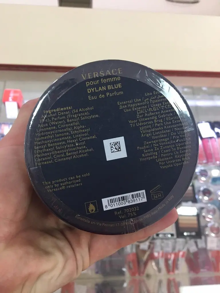 Оригінал Versace Dylan Blue Pour Femme 100 мл парфумована вода - фото 3