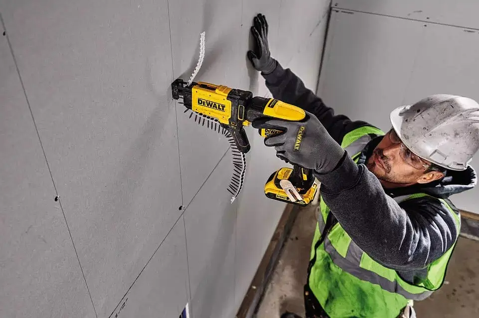 Шурупокрут акумуляторний безщітковий DeWalt без АКБ та ЗП DCF620N - фото 4