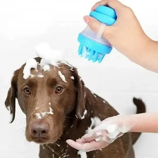 Масажна силіконова щітка з дозатором для шампуню Cleaning Device - фото 4
