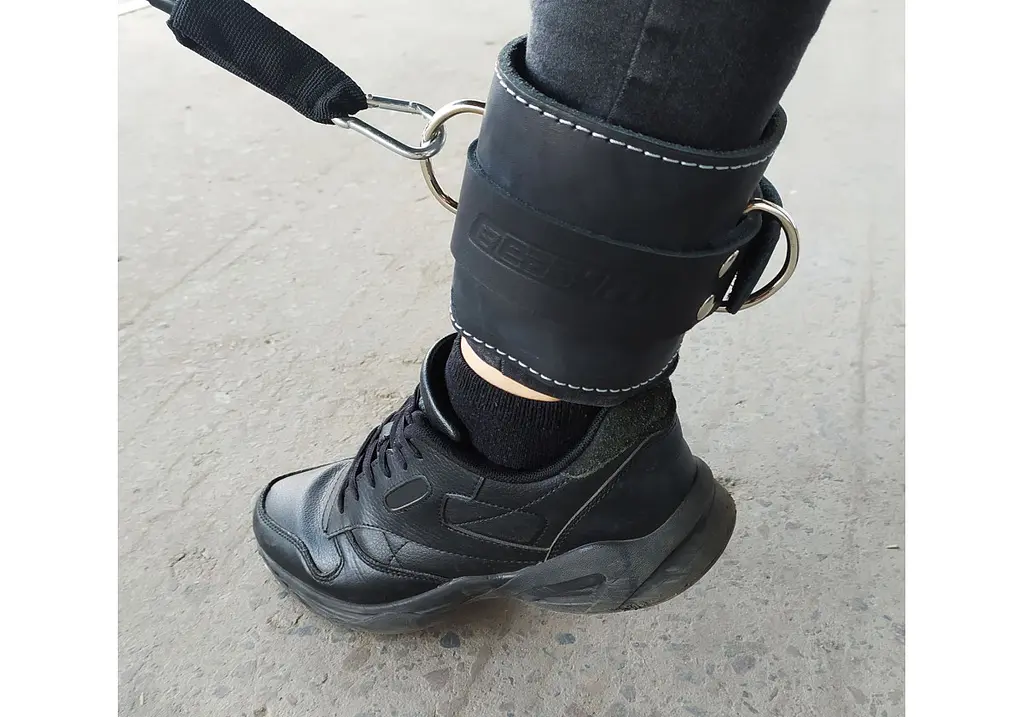 Манжета EasyFit F10 для тяги на тренажере (кожа) (EF-LGSTR-F10) - фото 5