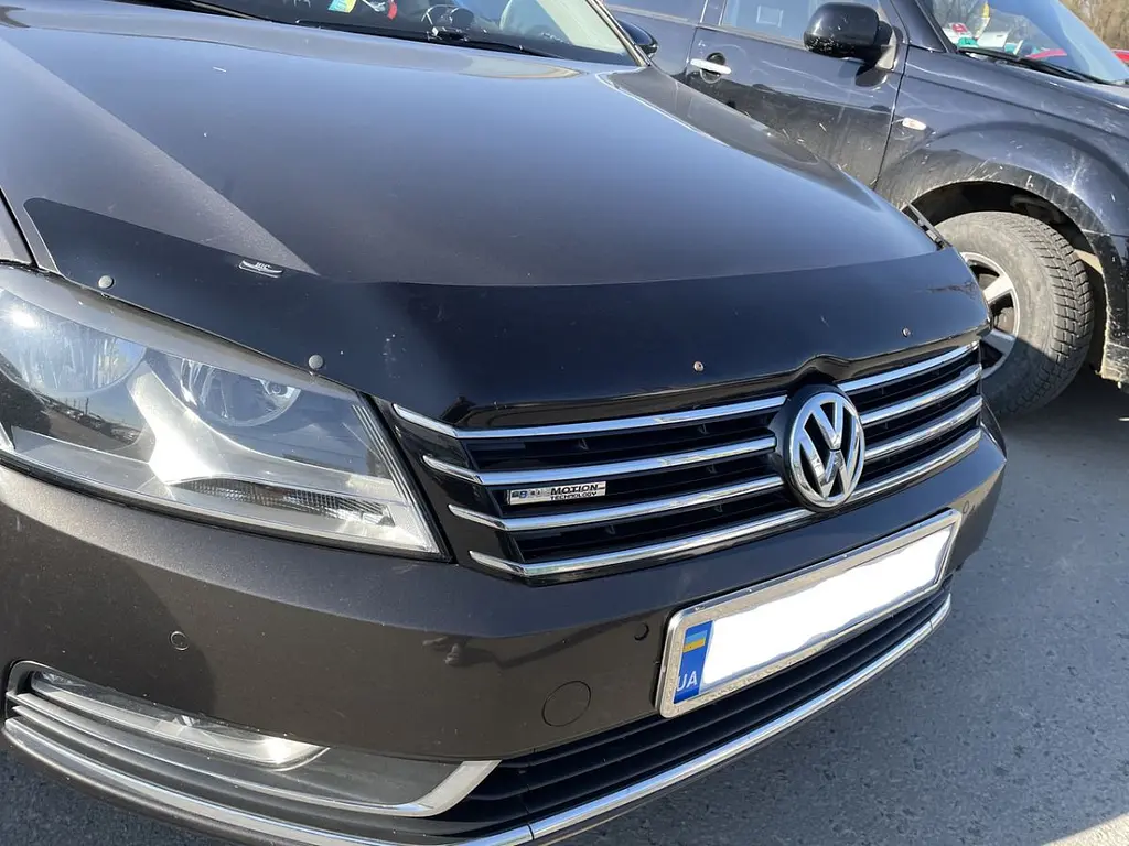 Дефлектор капоту мухобійка Volkswagen Passat B7 2011-2015 (FH-VW43) - фото 2