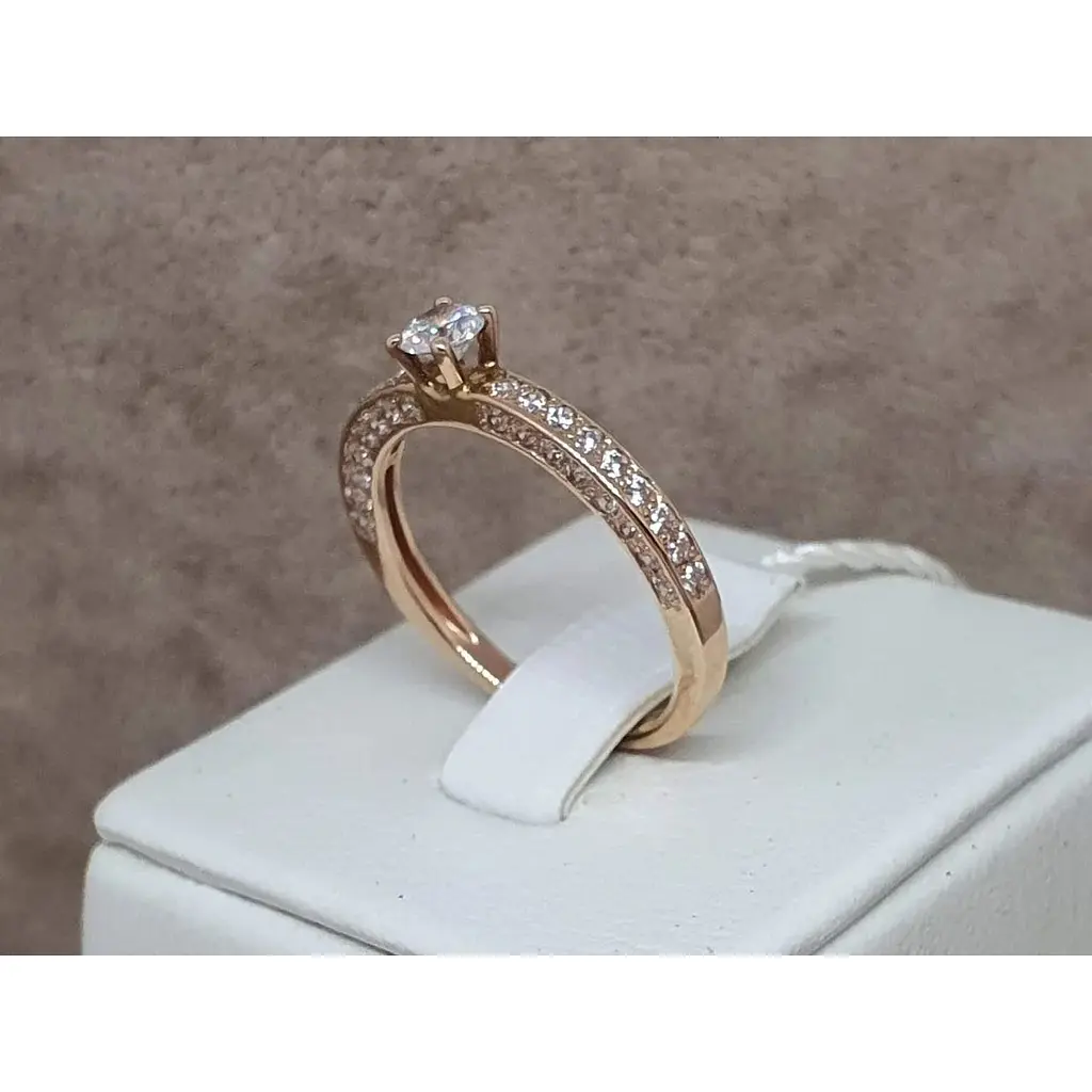 Золоте кільце Родинні коштовності з фіанітами. 111712 17,5 - фото 3