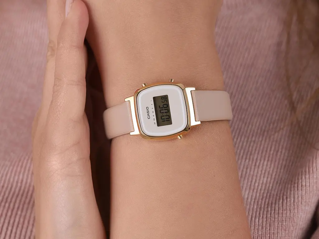Годинник Casio LA670WEFL-4A2EF - фото 3