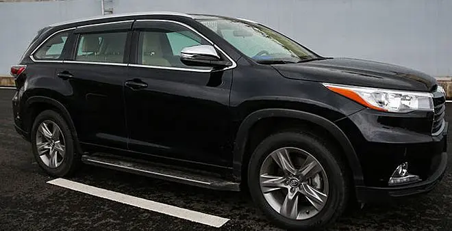 Дефлектори вікон вітровики для Toyota Highlander 2014- З Молдингом Хром - фото 2