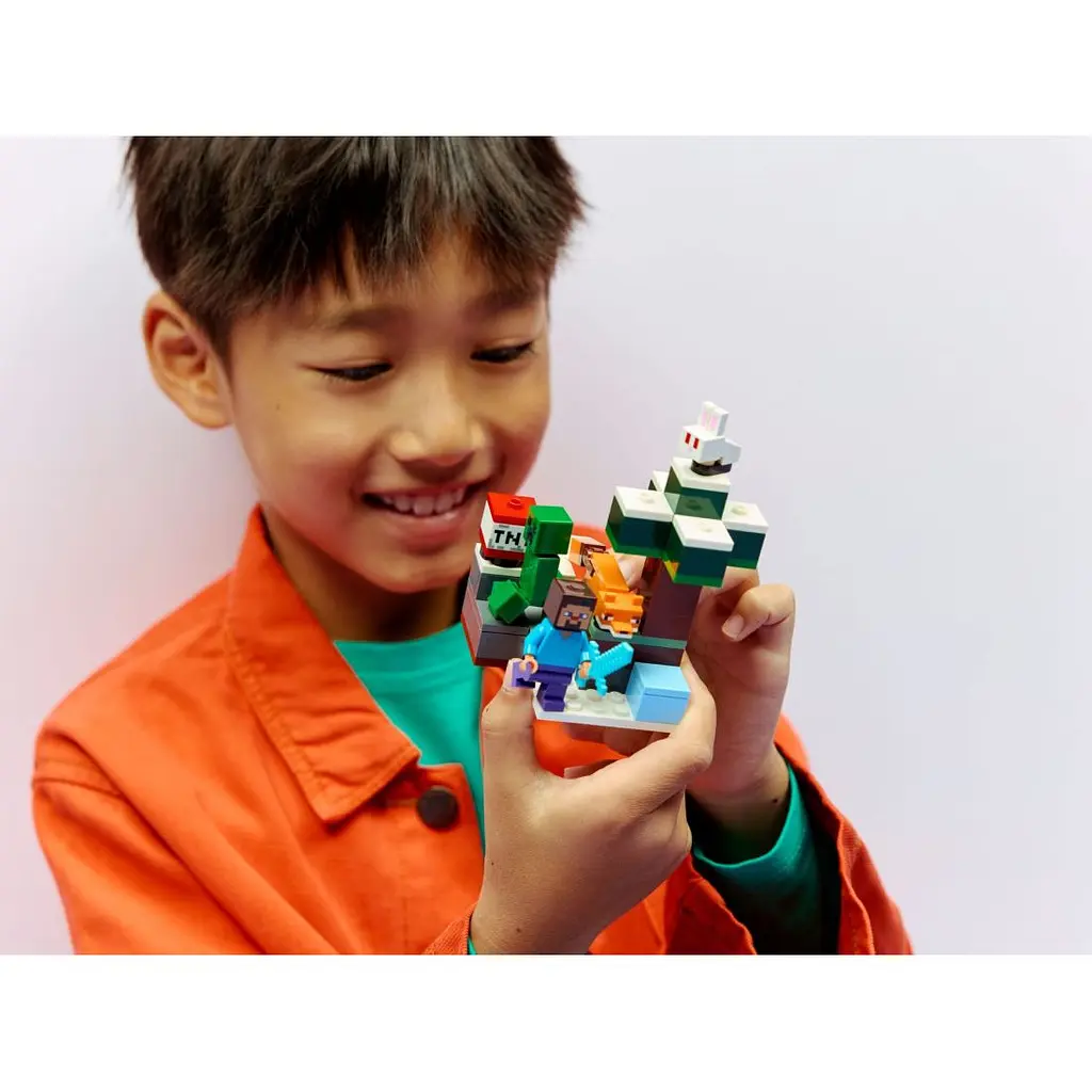 Конструктор LEGO Minecraft Пригоди Стіва в тайзі 79 деталей (21583). - фото 4