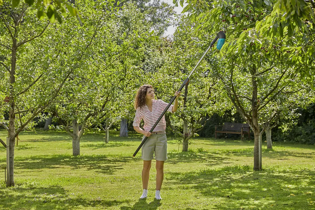Плодознімач для ягід Gardena Combisystem Berry Picker з телескопічною ручкою 210-390 см (17400-30) - фото 3