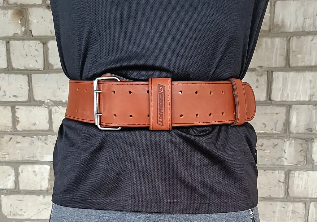 Пояс атлетический EasyFit DeciBelt (кожа) коричневый L - фото 4