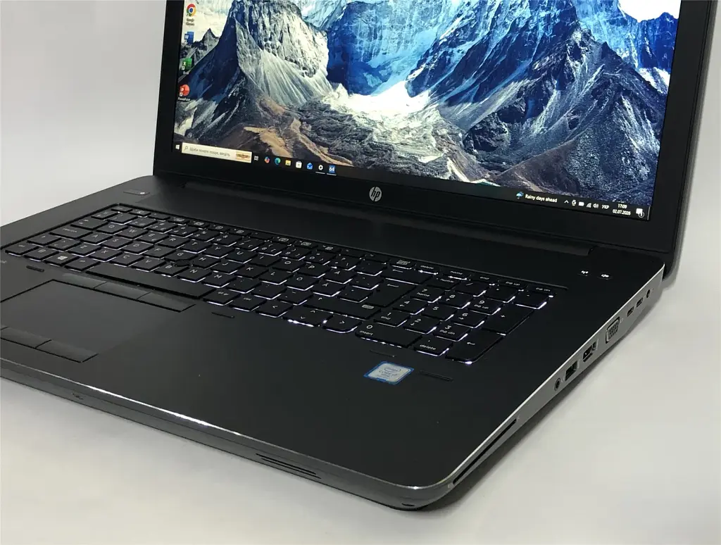 Ноутбук HP ZBook 17 G4 / 17.3" FullHD IPS / i7-7820HQ / 32GB / 500GB SSD / nVidia Quadro P3000, 6GB / Win10Pro / Backlight / сканер відбитка - Б/в - фото 4