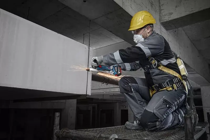 Шліфмашина кутова акумуляторна Professional GWS 18V-8 125мм 18В Bosch teh0025467 - фото 6