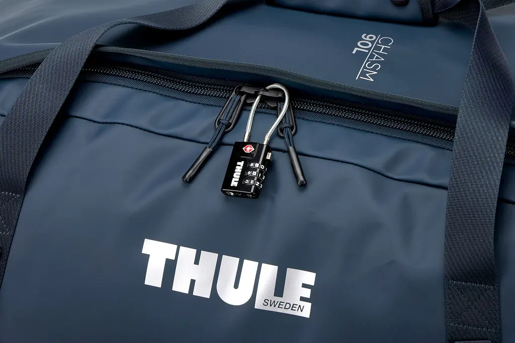 Спортивная сумка Thule Chasm Duffel 90L (Darkest Blue) 3205596 (TH 3205596) - фото 7