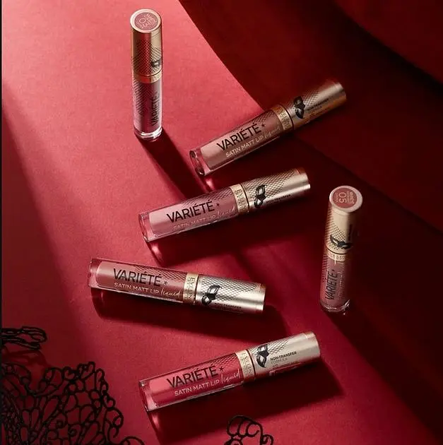 Жидкая помада для губ Eveline Variete Perfect Satin Matt Lip с гиалуроновой оттеночной кислотой 15 Red Wine 4.5 мл - фото 3