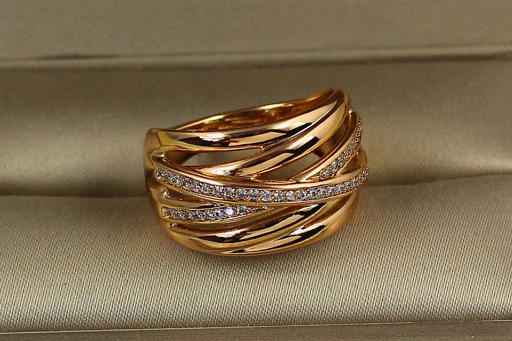 Кільце Xuping Jewelry Катушка ниток р 17 золотисте