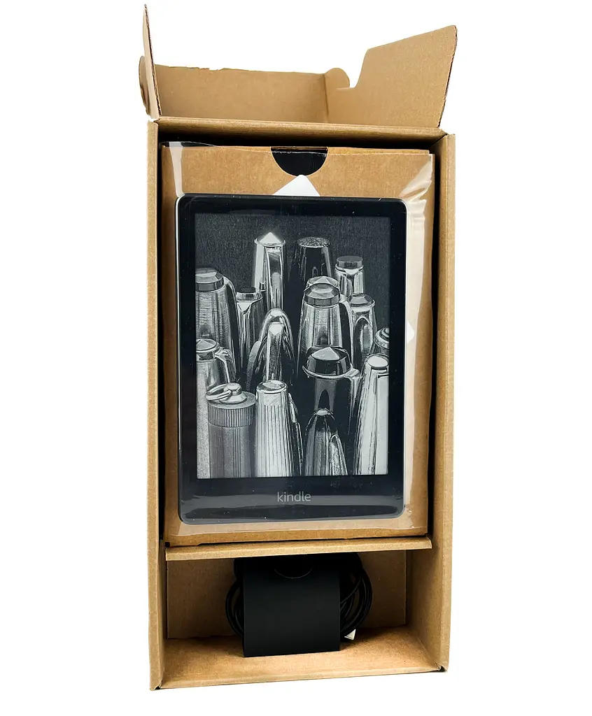 Електронна книга Amazon Kindle Paperwhite 11th Gen Black Refurbished, 8GB, дисплей 6.8 HD E Ink Carta, покриття антивідблиску, підсвічування, сенсорний екран, захист від вологи, Bluetooth/Wi-Fi, USB-C, 300 dpi, чорна - фото 2