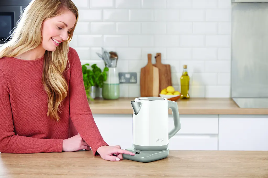 Электрочайник Ninja Perfect Temperature KT200EUWH White - фото 3