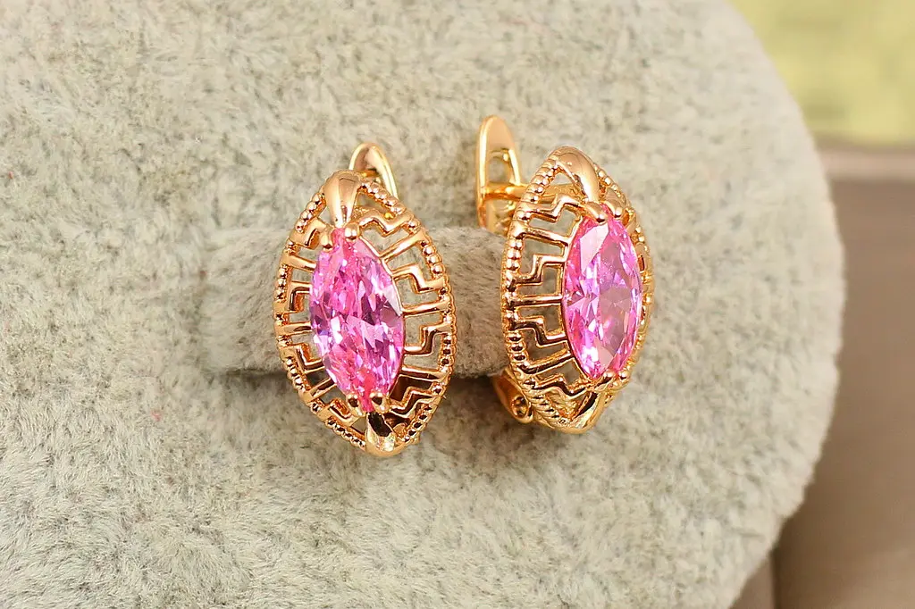 Серьги Xuping Jewelry маркиз с розовым камнем 1.6 см золотистые