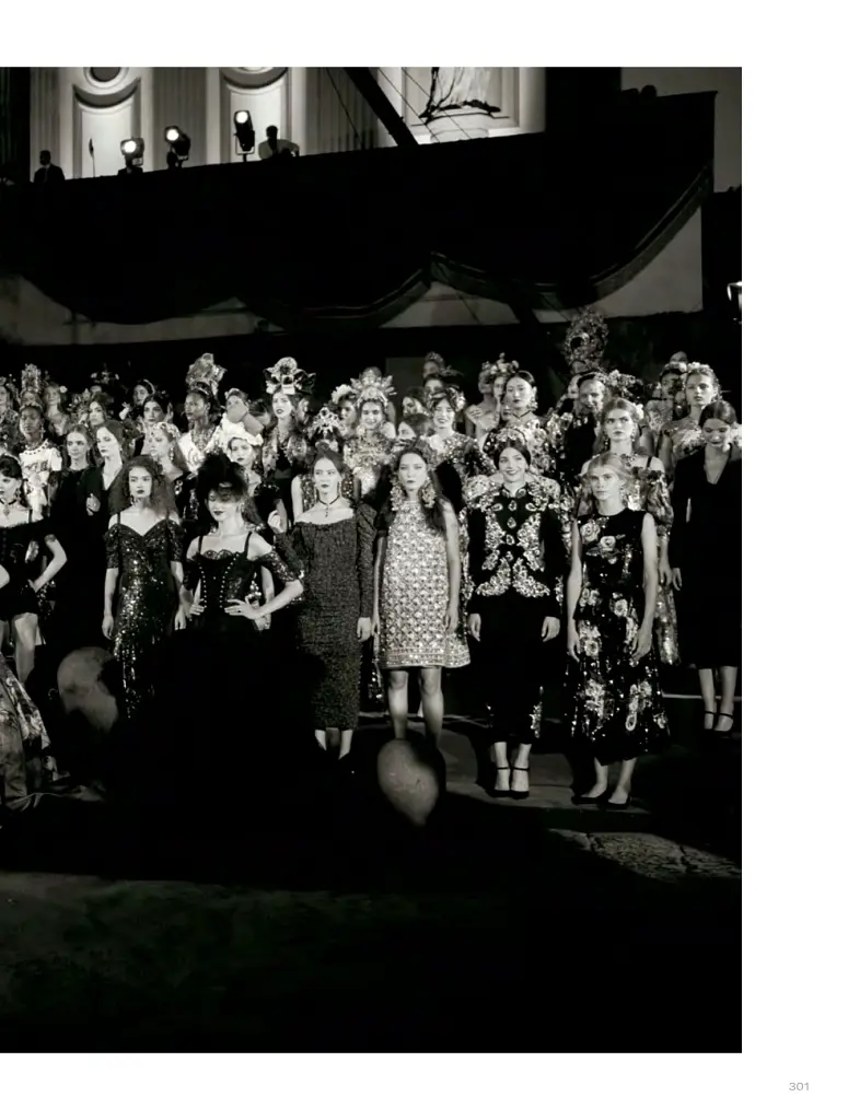 La Dolce Vita. Inside the World of Dolce&Gabbana’s Alta Moda Fashion Shows - Метт Левер - фото 21