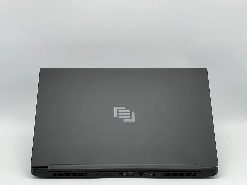 Ноутбук Maingear 17.3" Vector Pro 17 MG-VCP17I-3070, i7-11800H, 16 GB, 960 GB, NVIDIA GeForce RTX 3070, 1920x1080, IPS (SH2510789) Б/у - фото 4
