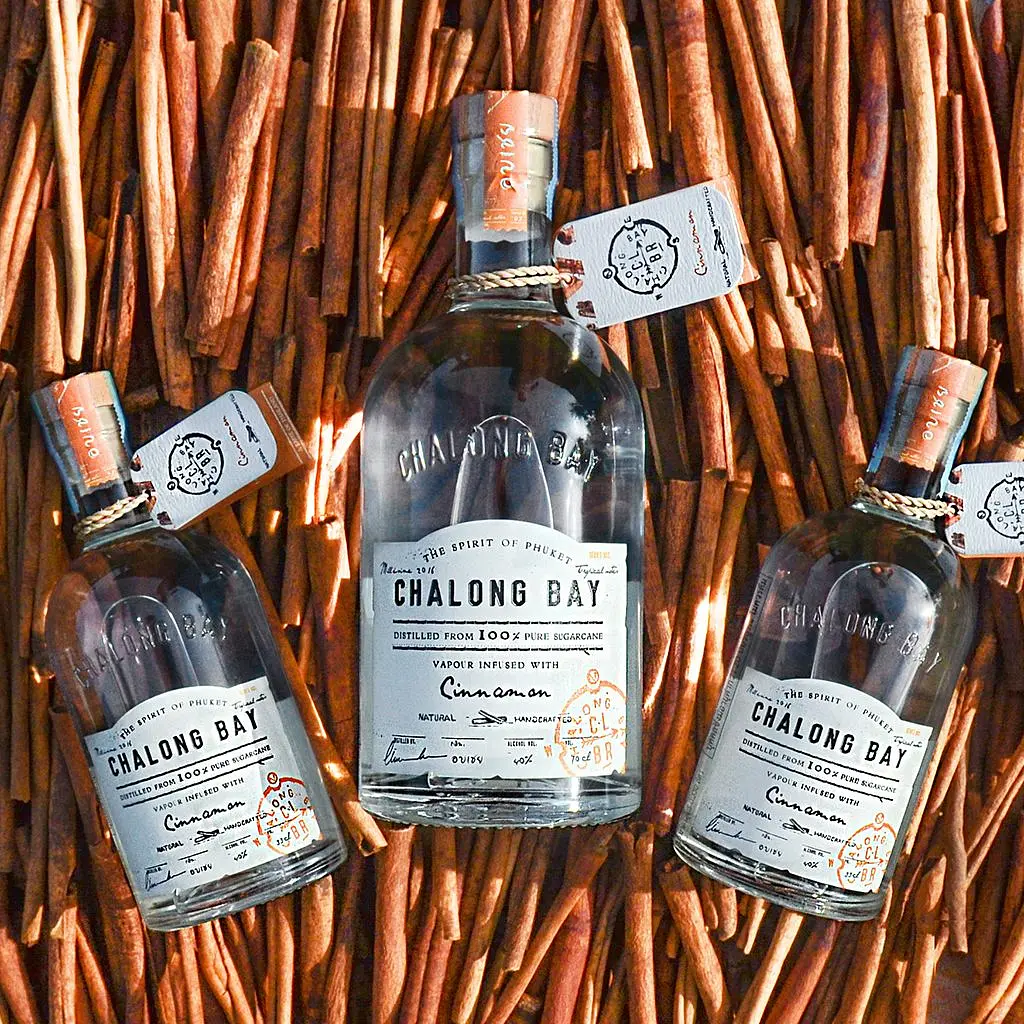 Ром Chalong Bay Tropical Cinnamon 40% 0.7 л - фото 3