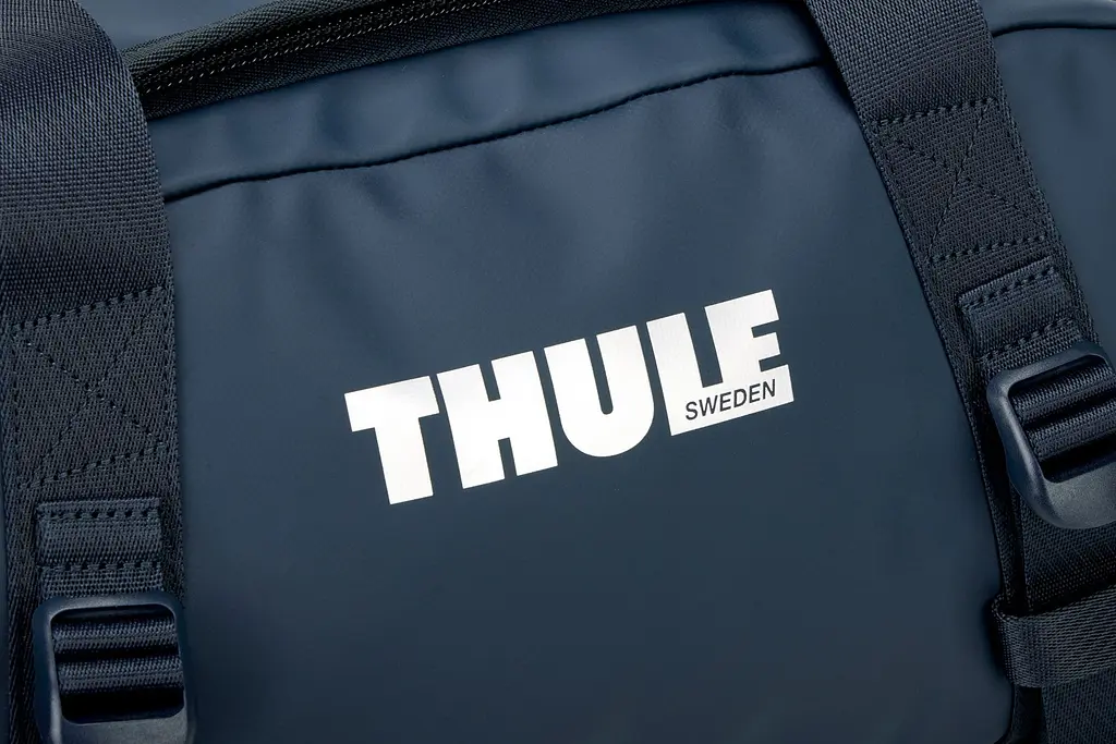 Спортивная сумка Thule Chasm Duffel 30L (Darkest Blue) 3205586 (TH 3205586) - фото 11
