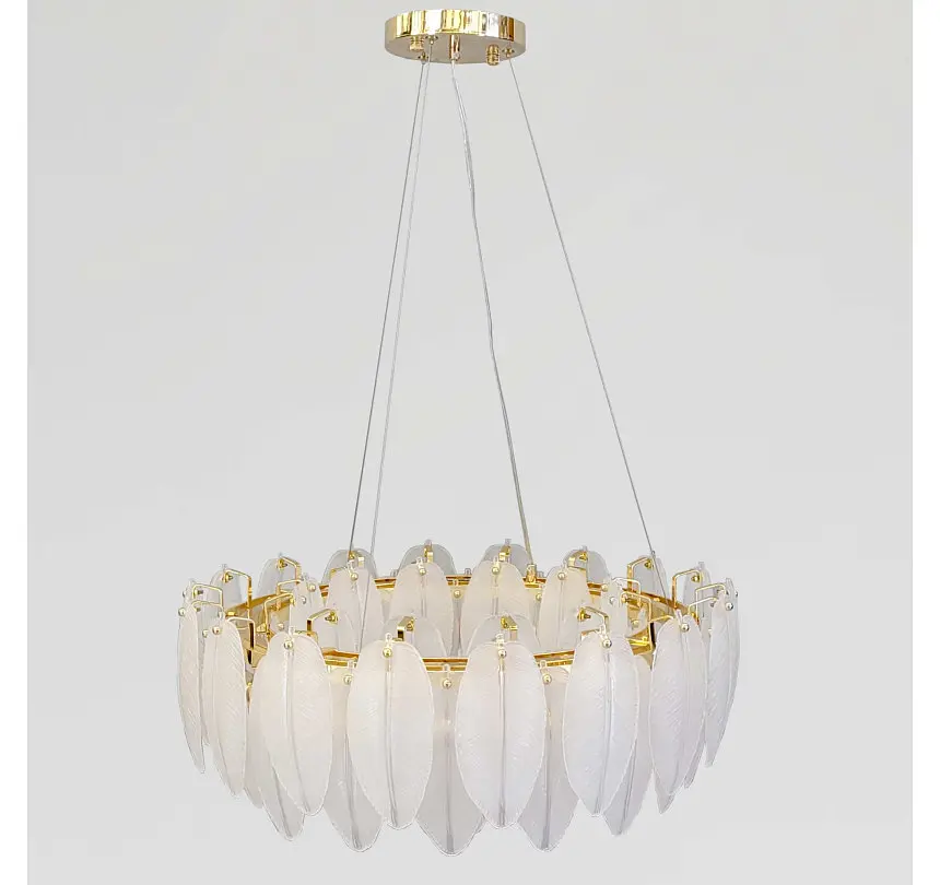 Підвісна кругла люстра Artlight 21824-600GD золота на 8 ламп E14 з декоративним пір'ям з матового скла. - фото 2