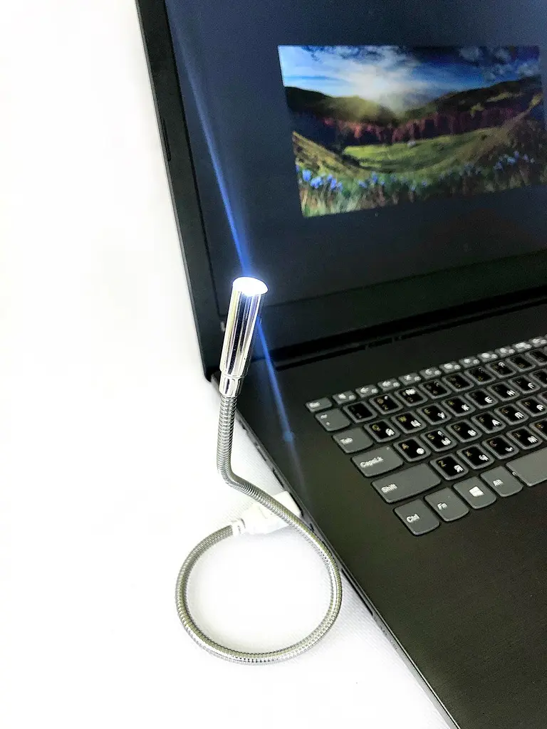 Ліхтарик гнучкий металевий USB LED лампа 32см підсвічування для ноутбука працює від будь-яких пристроїв з USB-портом UKC - фото 2