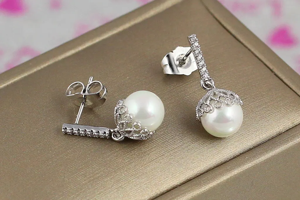 Сережки гвоздики Xuping Jewelry жолуді з перлами 2 см сріблясті - фото 3