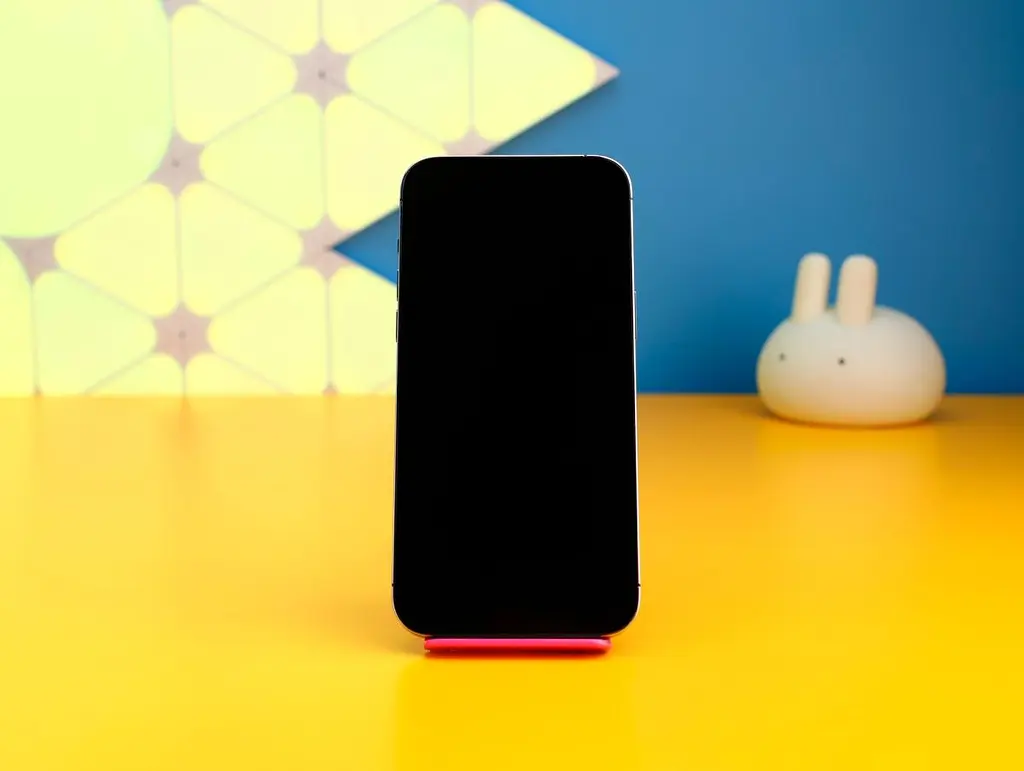 Смартфон Apple iPhone 14 Pro Max 128 ГБ темно-фіолетовий (MQ9T3) б/в [174969] - фото 4