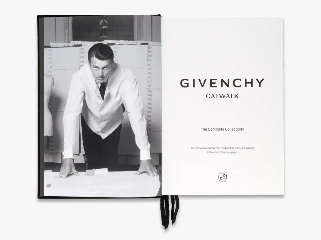 Givenchy Catwalk: The Complete Collections - фото 6