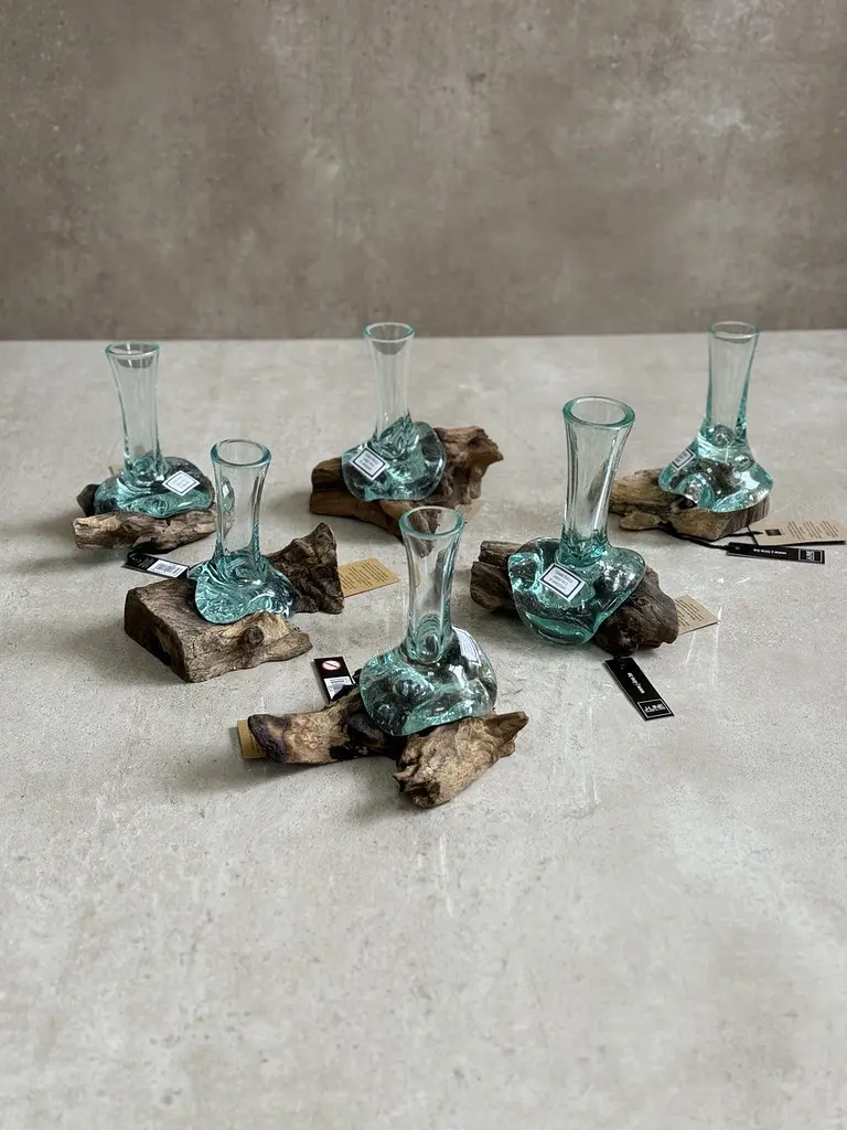 Ваза J-line манго скляна фігурна на дереві 20 см (1732) - фото 3