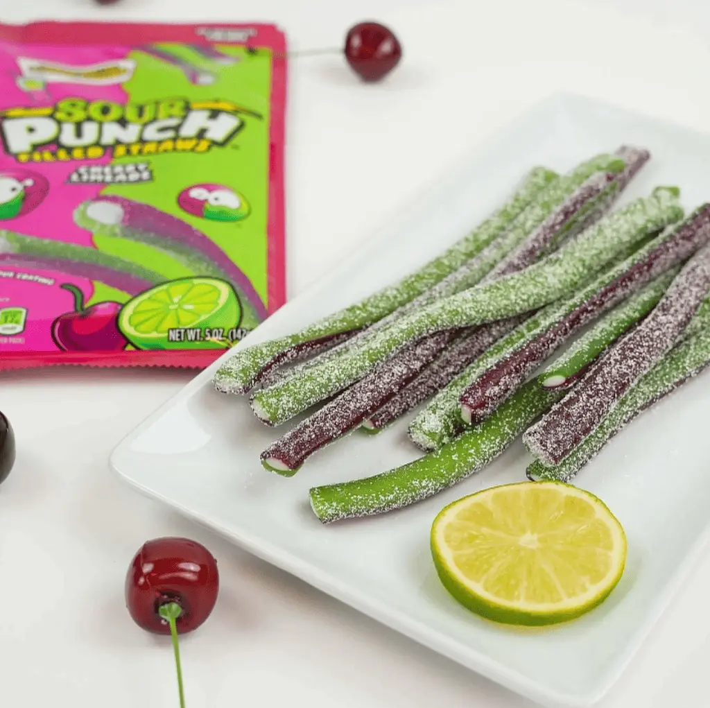 Кислі жувальні цукерки Sour Punch Filled Straws Cherry Limeade 142г - фото 4