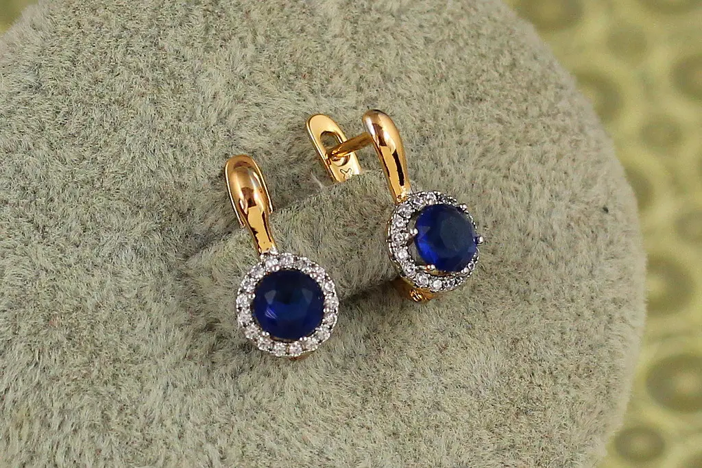 Сережки дитячі Xuping Jewelry сяйво із родієм і синім каменем 1,4 см золотисті - фото 2