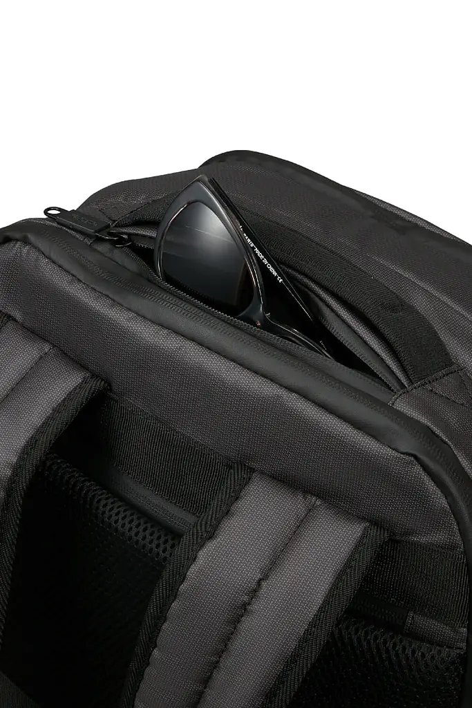 Рюкзак 15.6'' American Tourister URBAN TRACK BLACK/LIME 45x34x33 MD1*19212 - фото 9