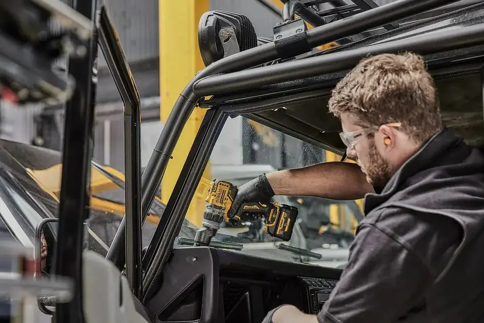 Дриль-шуруповерт акумуляторний DeWalt без АКБ та ЗУ DCD703NT - фото 7