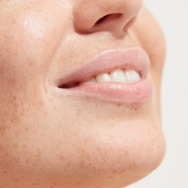 Блиск для губ Gosh Lumi Lips відтінок 002 (BTW) 6 мл - фото 5
