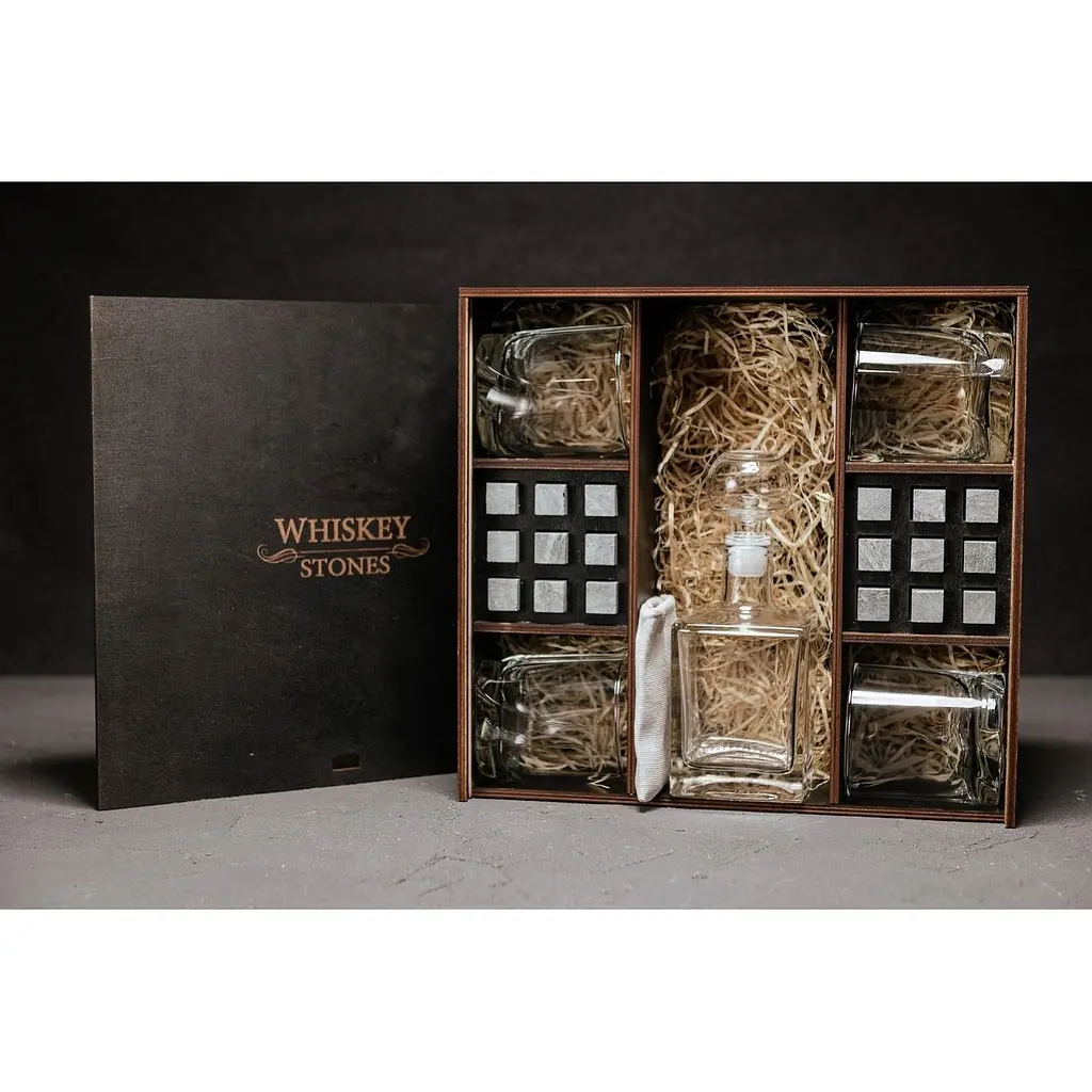 Подарунковий набір Whiskey Stones камені для віскі в дерев'яному пеналі №8 + декантер і 4 склянки Luna + щипці + мішечок - фото 2