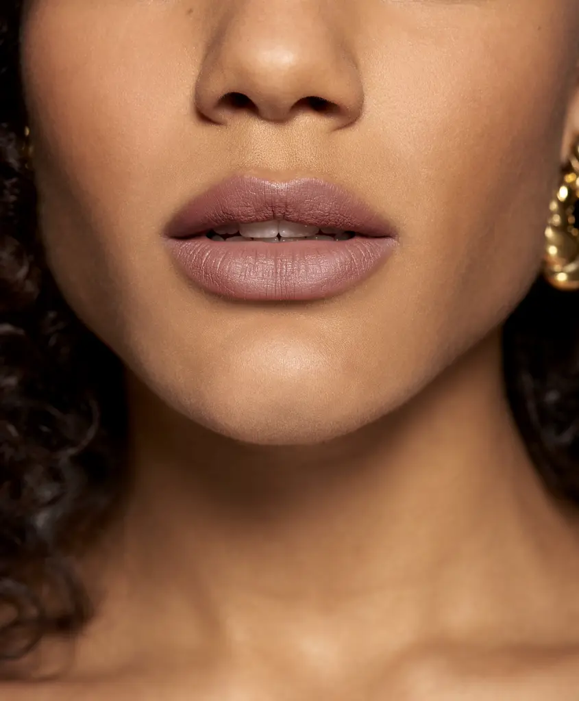 Ультраматовая помада для губ L’Oréal Paris Color Riche The Nudes, тон 03 (No doubt), 4 г (A9877900) - фото 3