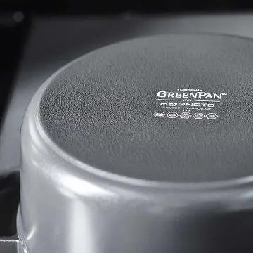 Каструля з кришкою GreenPan Featherweights 28 см 6,3 л з керамічним покриттям чорний (CC005057-001) - фото 3