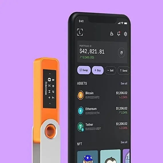 Апаратний гаманець для криптовалют Ledger Nano S Plus Orange BTC 2024 (LNSPOB2) - фото 3