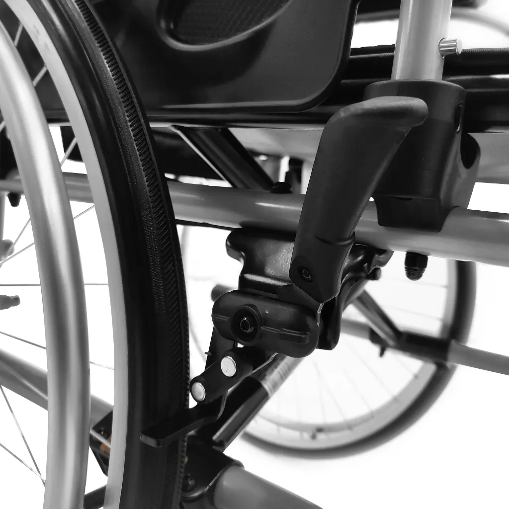 Низькоактивне крісло колісне Invacare Action 1R (Action 1 R/48-2020) - фото 6