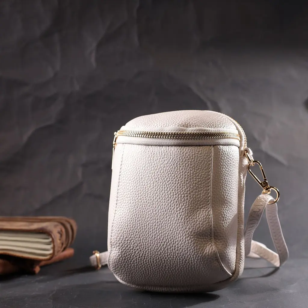 Компактна сумка цікавого формату з м'якої натуральної шкіри Vintage 22339 біла - фото 6