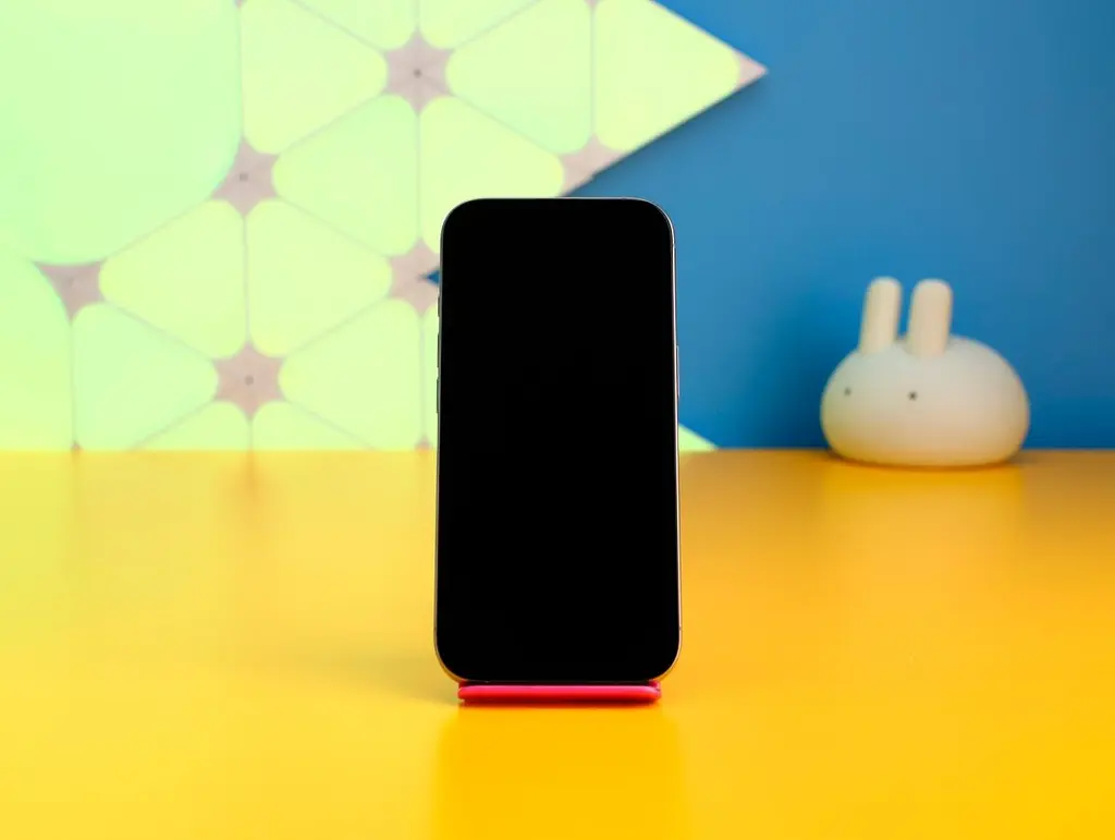 Смартфон Apple iPhone 16 Pro 256 ГБ натуральний титан (MYNL3) б/в [176141] - фото 4