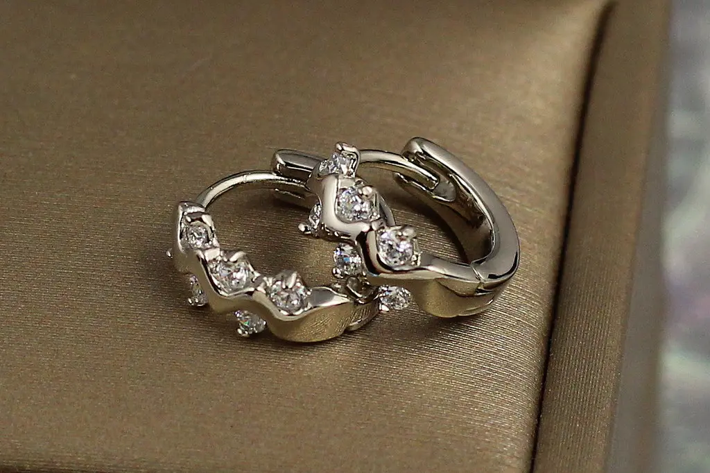 Сережки Xuping Jewelry кільця самшит 1.2 см сріблясті - фото 3