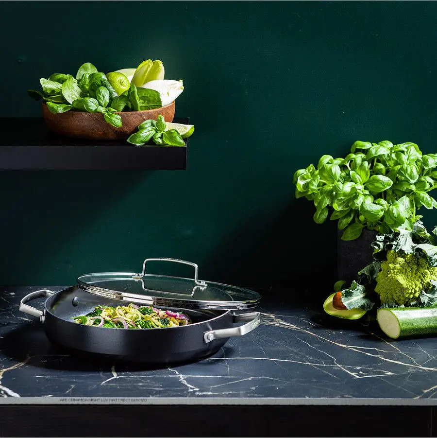 Сотейник с крышкой GreenPan Chef's Collection 28 см 3,5 л с керамическим покрытием (CC007736-001) - фото 4