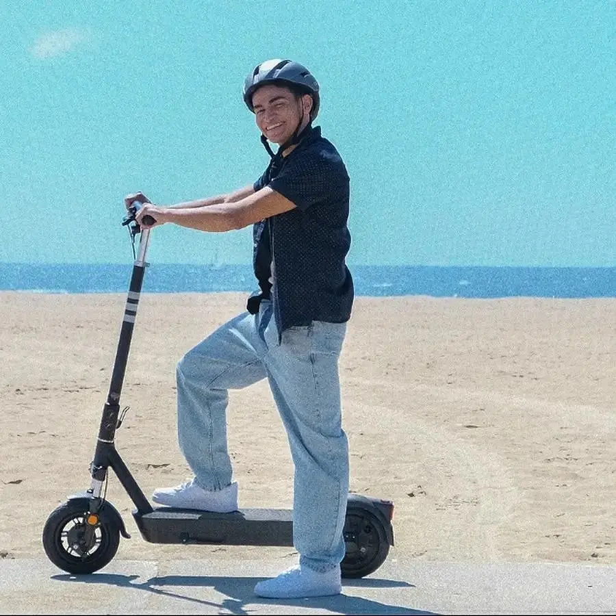 Електросамокат OKAI ES40 складаний 500/1000W 15.6Ah швидкість 25 км/год пробіг до 70 км NFCApp колеса 10" навантаження 120 кг Blue - фото 9