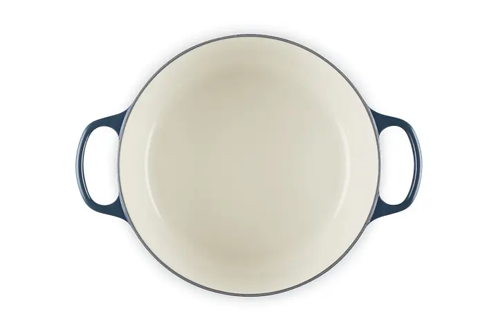 Каструля з кришкою Le Creuset Signature Cast Iron Round Casserole 21177221294475 22 см 3.3 л нюїт - фото 3