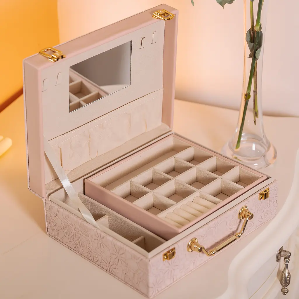 Кейс-органайзер для украшений Yiwu с накидными замками 24x18.5x8.5 см розовый HP-5-15P - фото 7