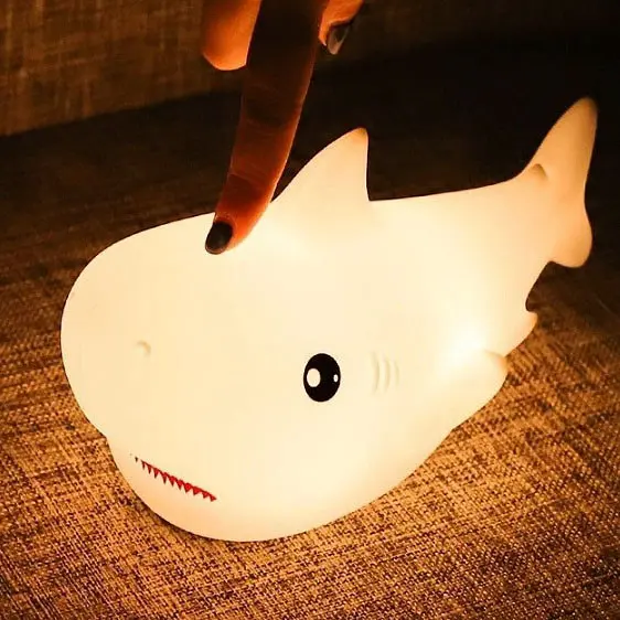 Детский силиконовый ночник Акула Shark LJC-153 аккумуляторный светильник игрушка для сна - фото 3
