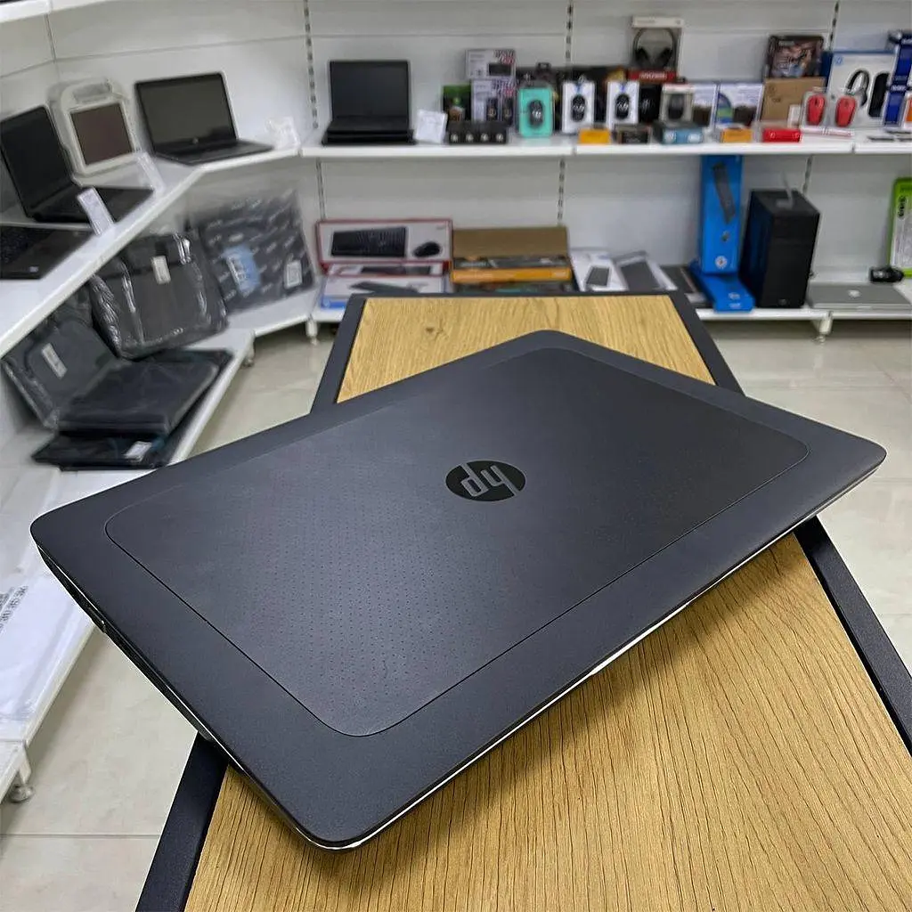 Ноутбук HP ZBook 15 G3 (E3-1505M/16/512SSD/M1000-2Gb) - Class A "Б/В" - фото 3